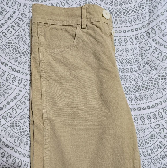 Jesse kamm womens jeans, size 2. Like new.
